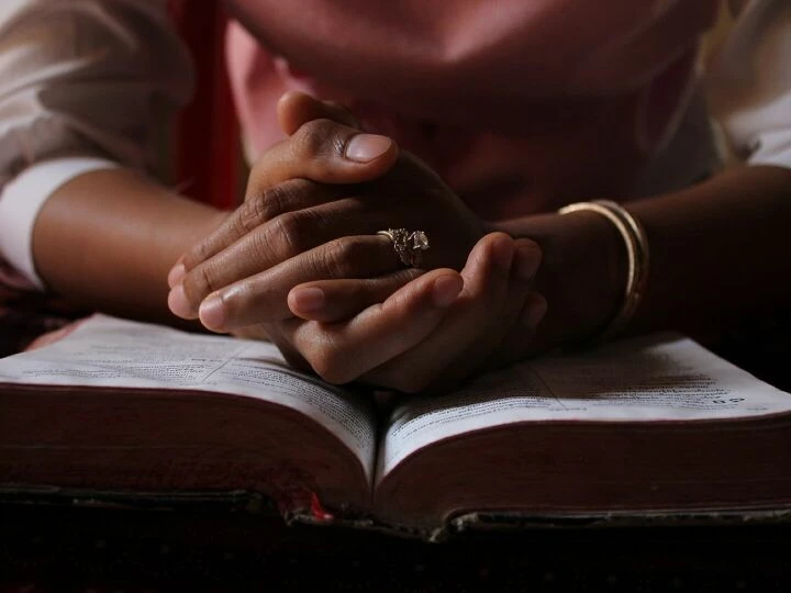 Praying, bible, reading bible