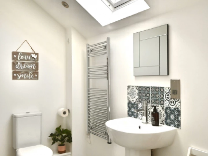 Main bathroom