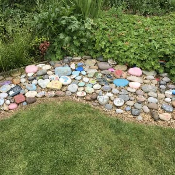 Lyra stones