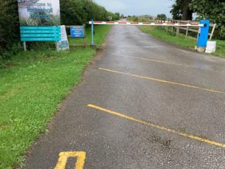 marina_barrier