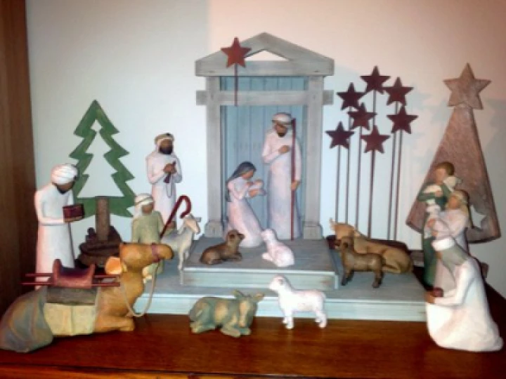 Willow tree nativity