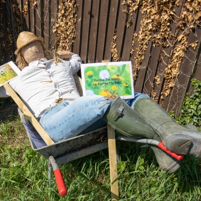 Lazy Gardener Scarecrow