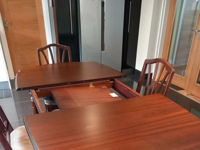 Rossmore Dining Table & 4 Chairs 2