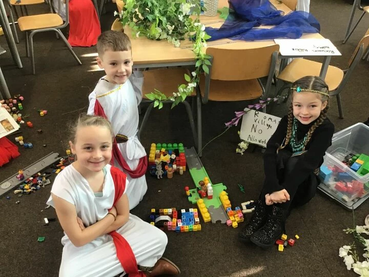 Roman theme days