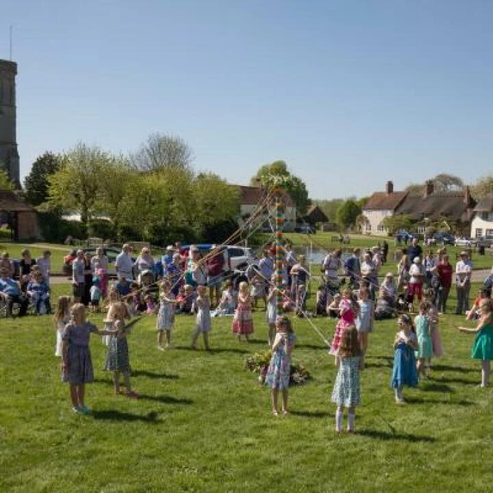 Maypole 83