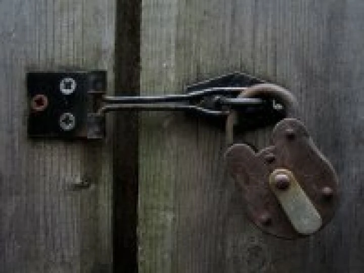 Shed security 01