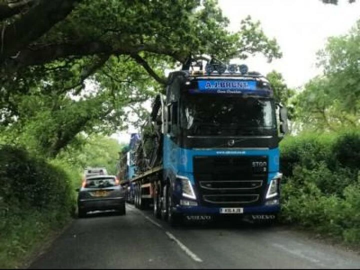 HHV in country lane