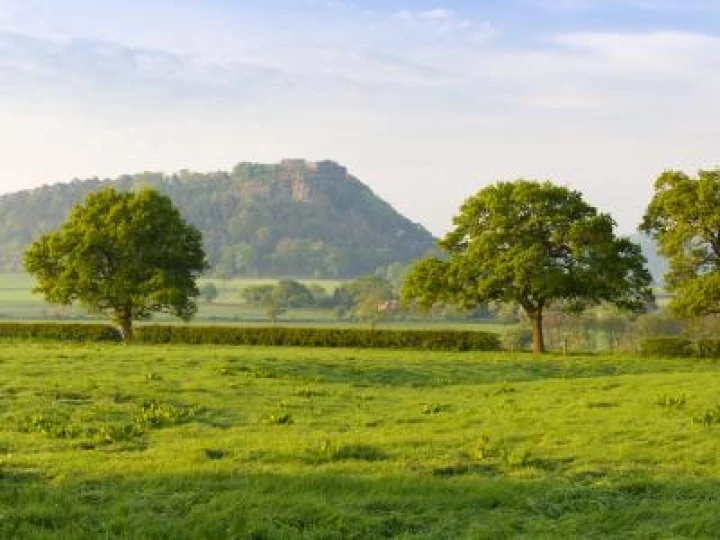 beeston-castle-and-sandstone-ridge-landscape-S225159