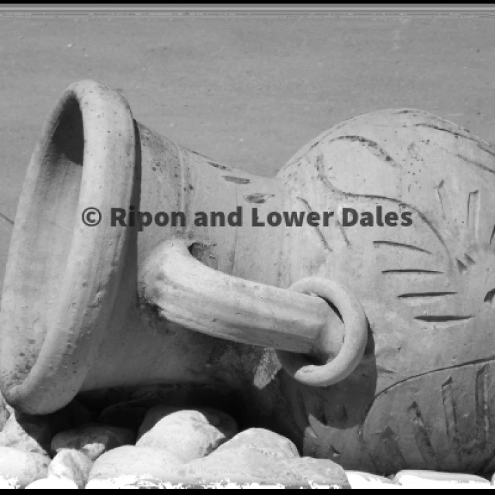 Amphora jar