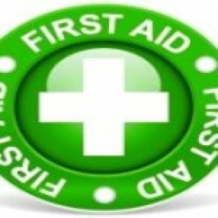 21782343-first-aid-sign-green-version