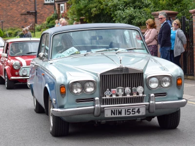 A Rolls royce Silver Shadow In The Parade Through Audlem