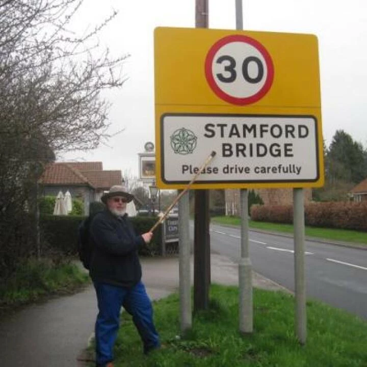 SB sign