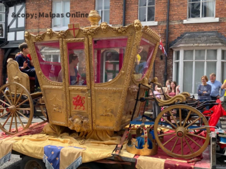 Gold Coach