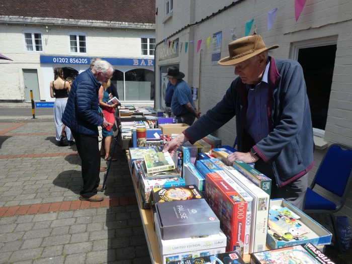 books and jigsaws