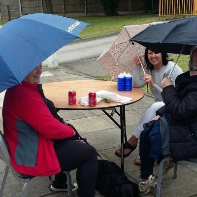 braving the elements  tarvin fete 2017
