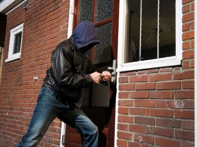 burglar breaks into  house