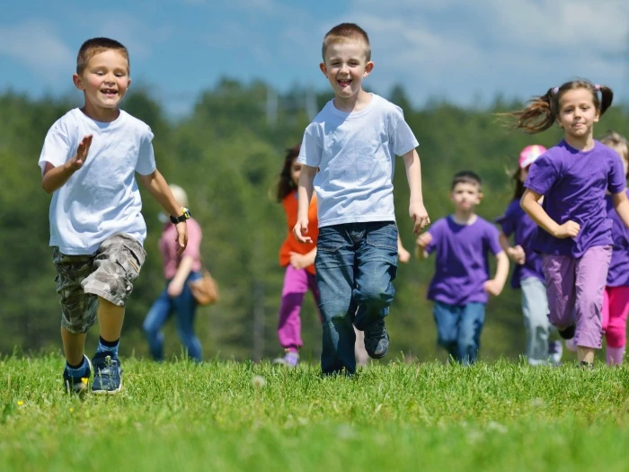 children running