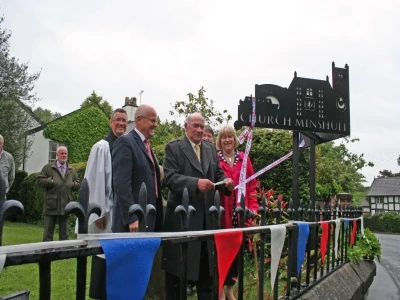 cm sign unveiling