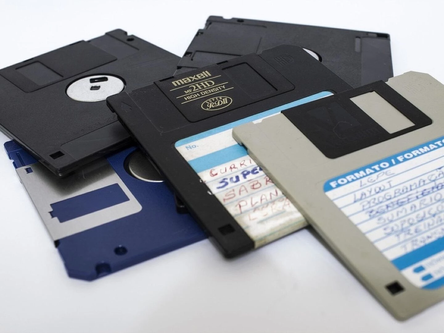 floppy disk data computer technology disk floppy diskette memory media plastic obsolete storage magnetic outdated backup label floppy disk floppy disk floppy disk floppy disk floppy disk