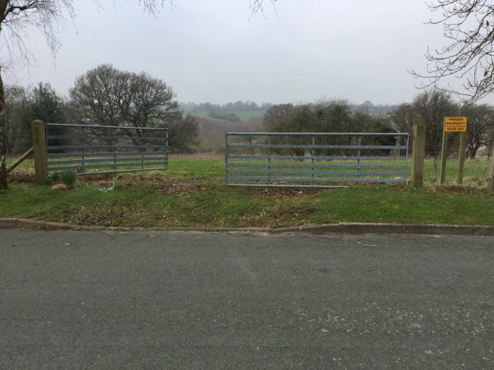 gates on moorsfield