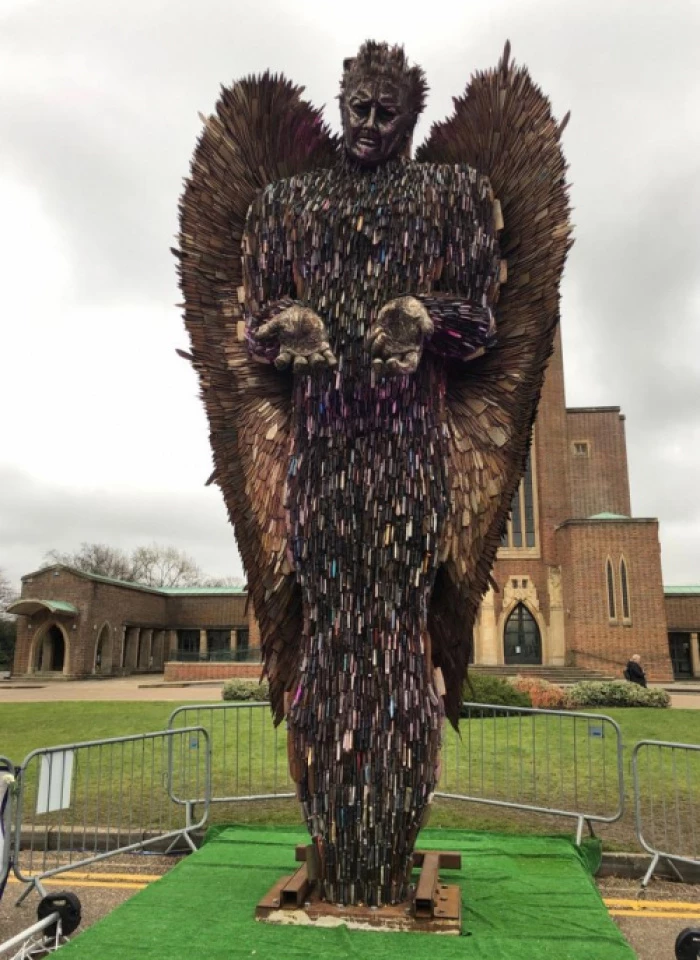 knife angel 12323