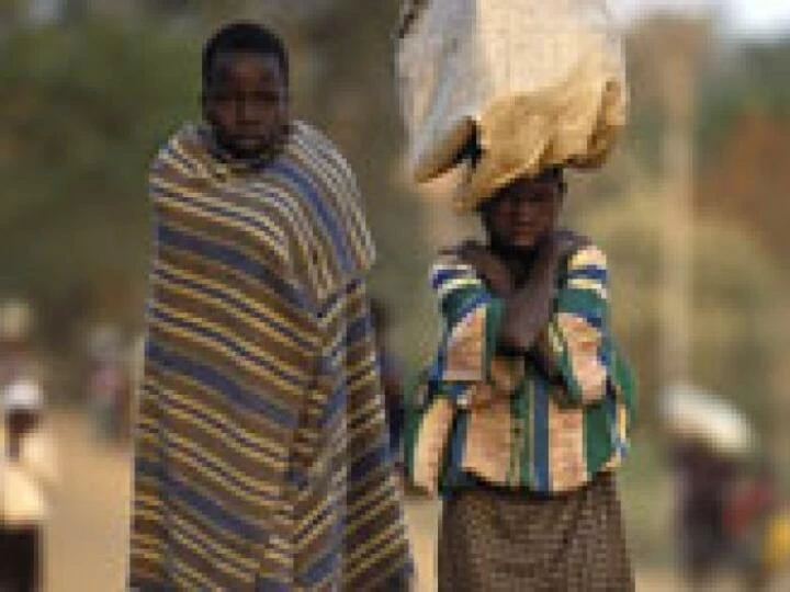 livingitrefugees186x123tcm1627717