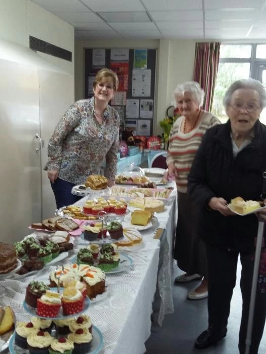 macmillan coffee morning tempting cakes 20190927122429resized78355