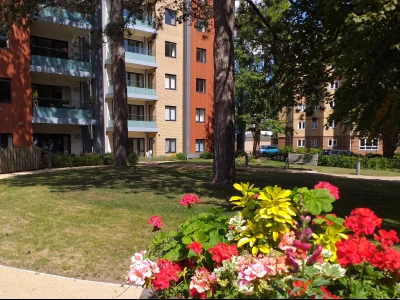 maidment p rd with flowers