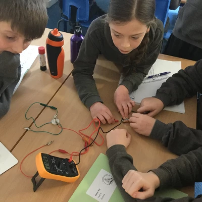 measuring voltage