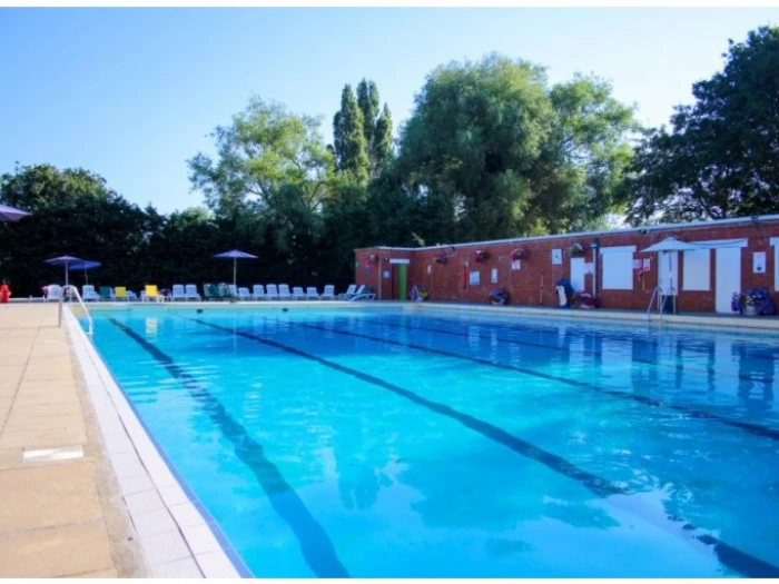 nantwich brine pool