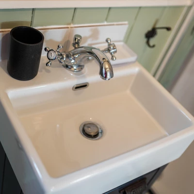 overwater luxury glamping wellington interior 31