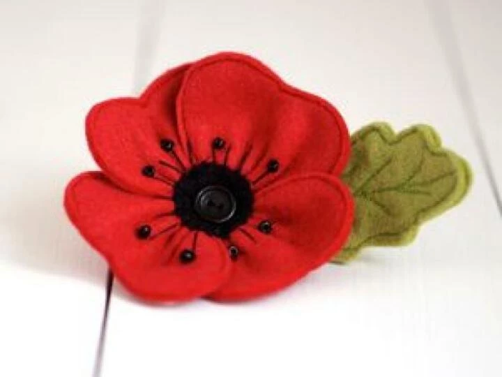 previewhandmadefeltpoppybrooch