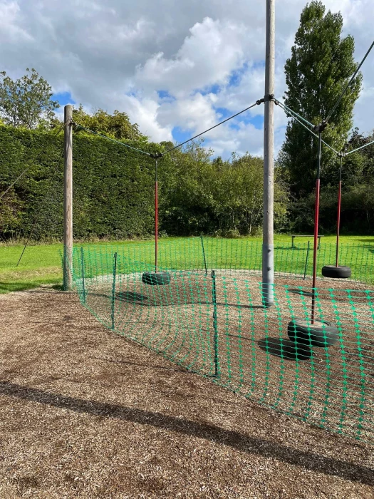 queen swing sept22 blocked