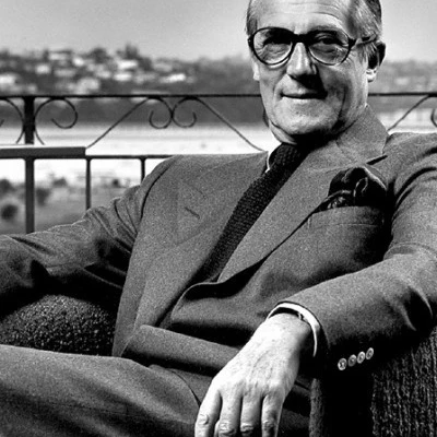 sir hardy amies
