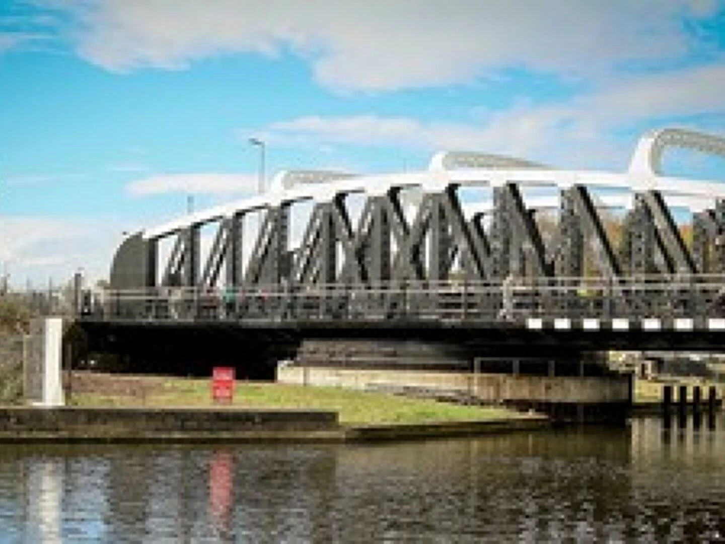 sutton weaver swing bridge