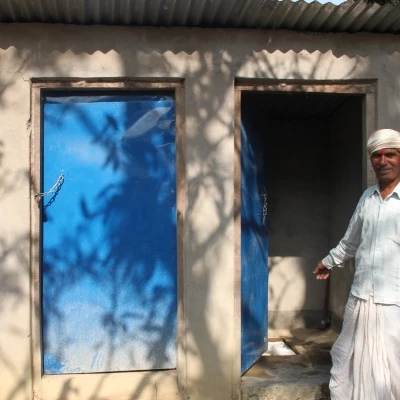 toilet in nepal160928