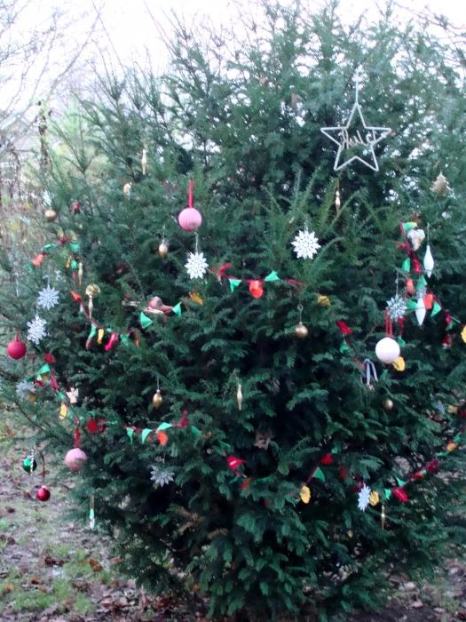 twt woodland christmas tree 2017