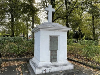 war memorial lower walton