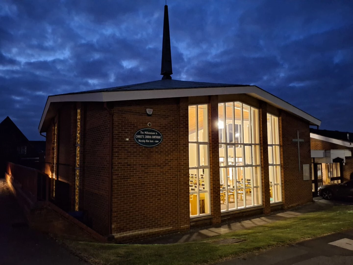 whittington moor methodist church at night