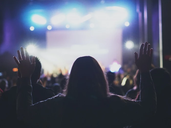 worship 1 shaunfranklandnsl7iqgypaqunsplash
