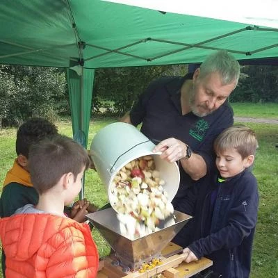 wtap oct 2019 mincing the cut apples 201910051327271resized79642